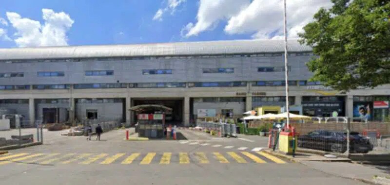 Office in Pantin for sale Building Photo- Image 1 of 11