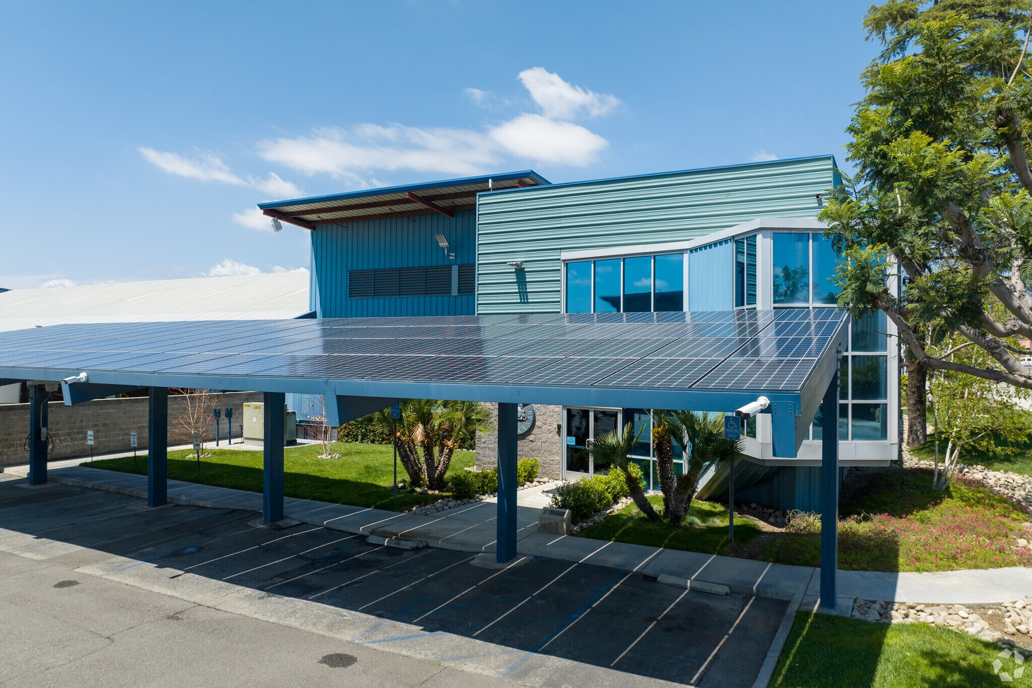 8600 Banana Ave, Fontana, CA for lease Building Photo- Image 1 of 4