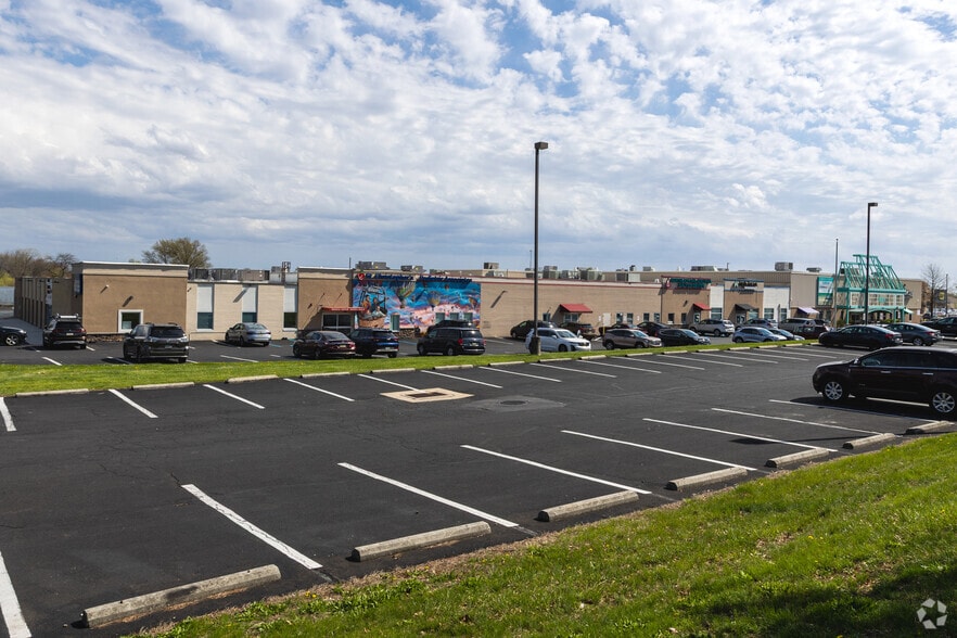 9815 Roosevelt Blvd, Philadelphia, PA for lease - Building Photo - Image 3 of 7