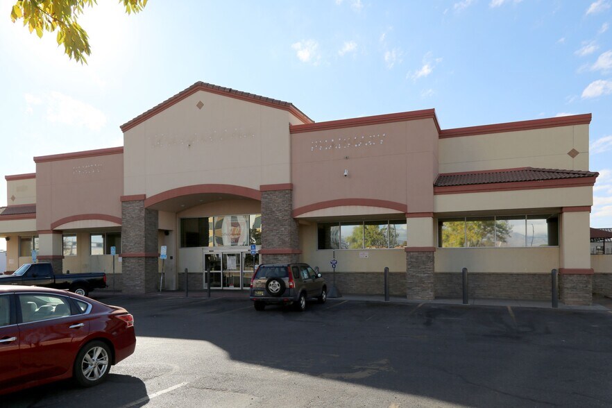 5201 Central Ave NE, Albuquerque, NM à louer - Photo du bâtiment - Image 2 de 5