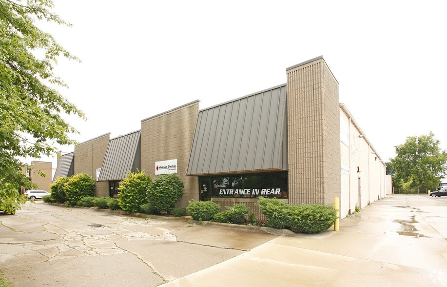 20169-20189 Northline Rd, Taylor, MI for lease - Primary Photo - Image 1 of 5