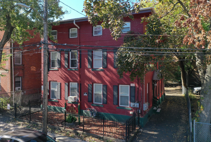 27 Wolcott St, Hartford, CT for sale - Primary Photo - Image 1 of 1