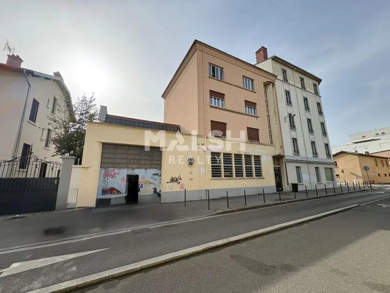 Local d'activités dans Lyon à vendre Photo du bâtiment- Image 1 de 8