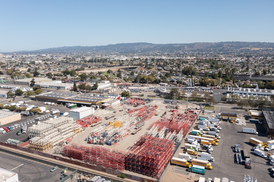 10645 Bigge St, San Leandro, CA for lease - Building Photo - Image 2 of 2