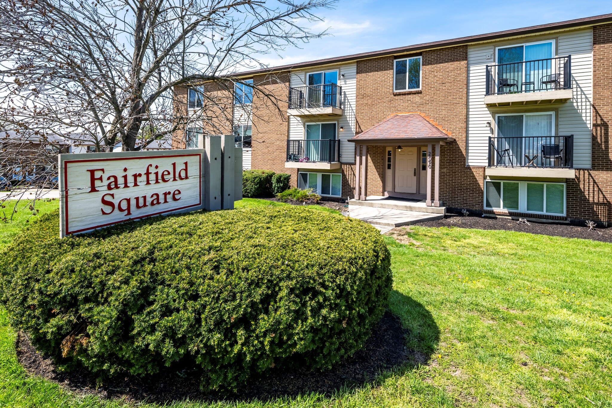 2080 Woodtrail Dr, Fairfield, OH for sale Primary Photo- Image 1 of 23