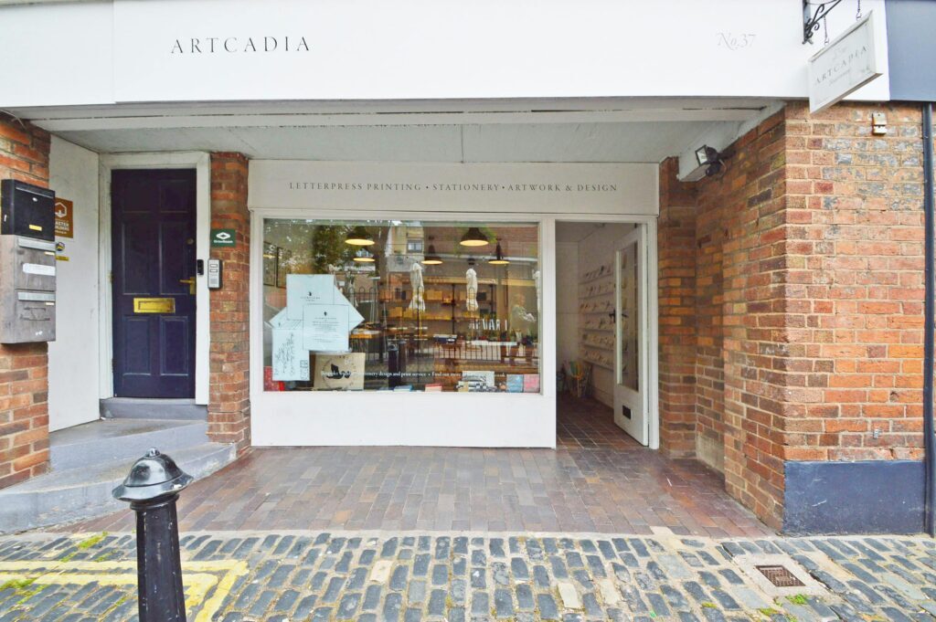 37-37A Hills Ln, Shrewsbury for lease Primary Photo- Image 1 of 4