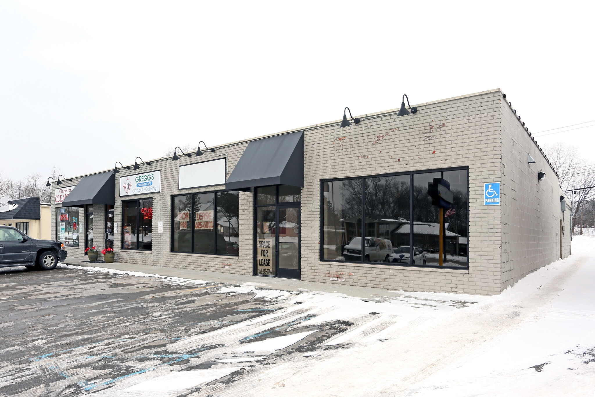 5910-5916 S Main St, Village of Clarkston, MI for lease Primary Photo- Image 1 of 9