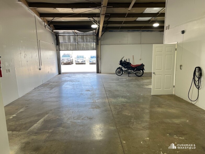 1627-1631 E Lincoln Ave, Fort Collins, CO for lease - Building Photo - Image 3 of 5