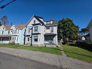 Plus de détails pour 115 Limerock St, Rockland, ME - Multi-résidentiel à vendre