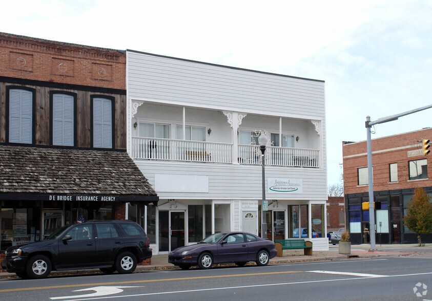 124-126 N Lebanon St, Lebanon, IN à louer - Photo du bâtiment - Image 2 de 4