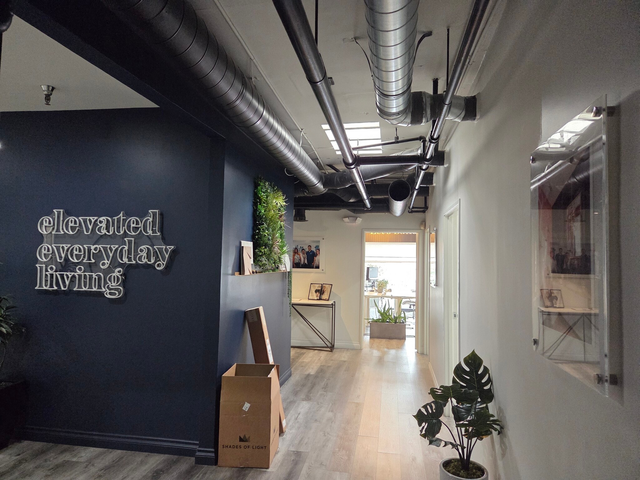 7257 Beverly Blvd, Los Angeles, CA for lease Interior Photo- Image 1 of 12