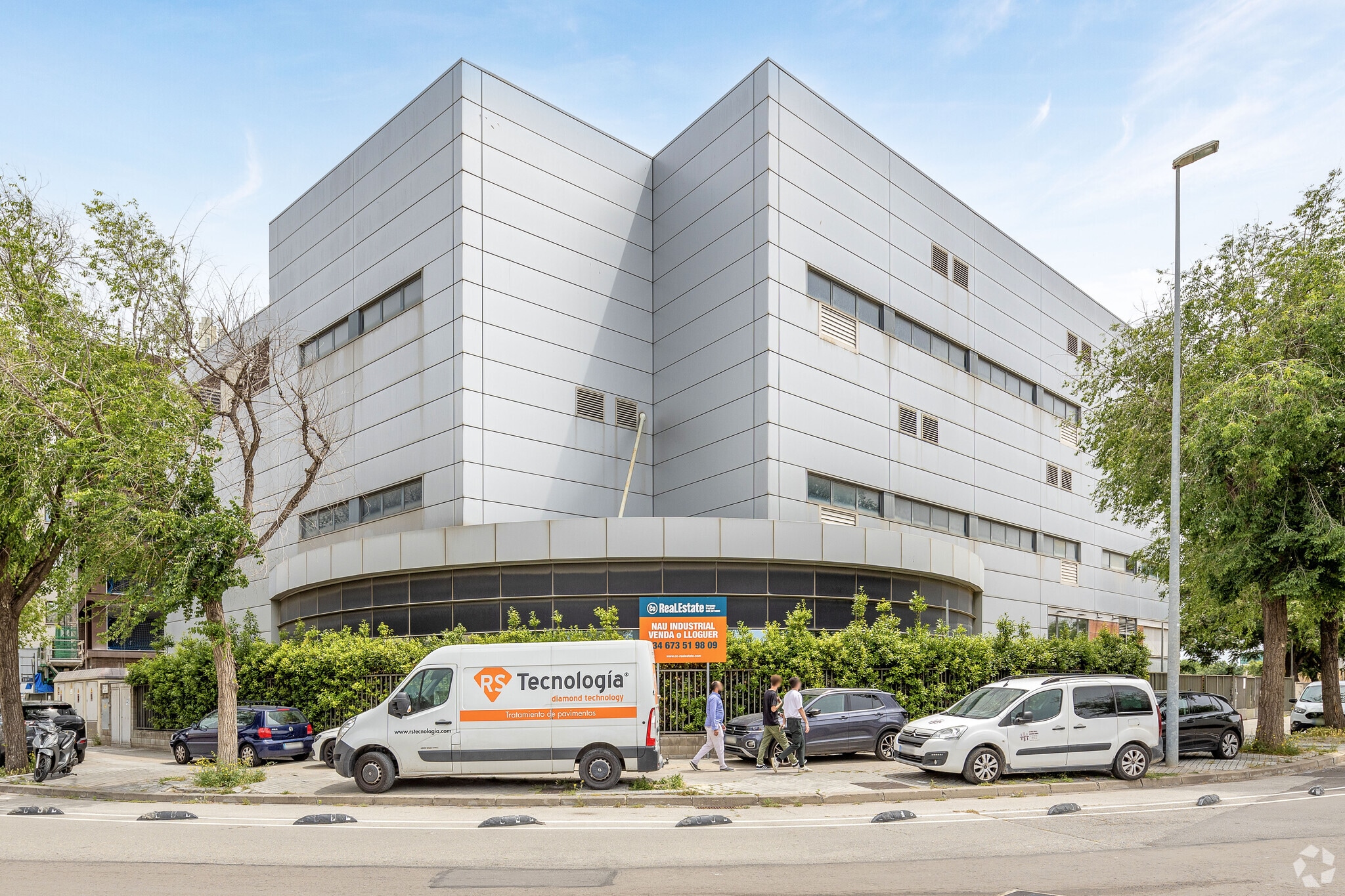 Carrer del Primer de Maig, 50-52, L'Hospitalet de Llobregat, Barcelona for sale Building Photo- Image 1 of 39