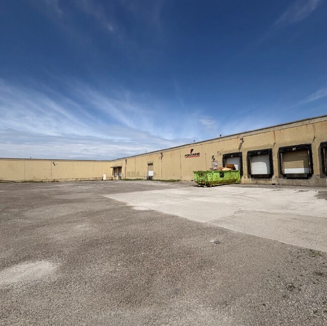 Plus de détails pour 6500 E Davison St E, Hamtramck, MI - Industriel à louer