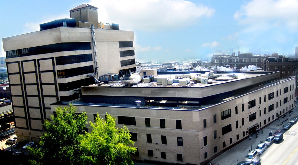 5030 Broadway, New York, NY for lease - Building Photo - Image 2 of 24