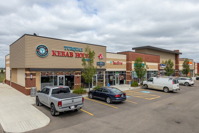 Plus de détails pour 700 Parsons Rd SW, Edmonton, AB - Commerce de détail à louer