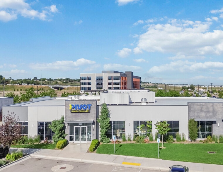 808 S Vanguard Way, Meridian, ID for sale - Primary Photo - Image 2 of 14