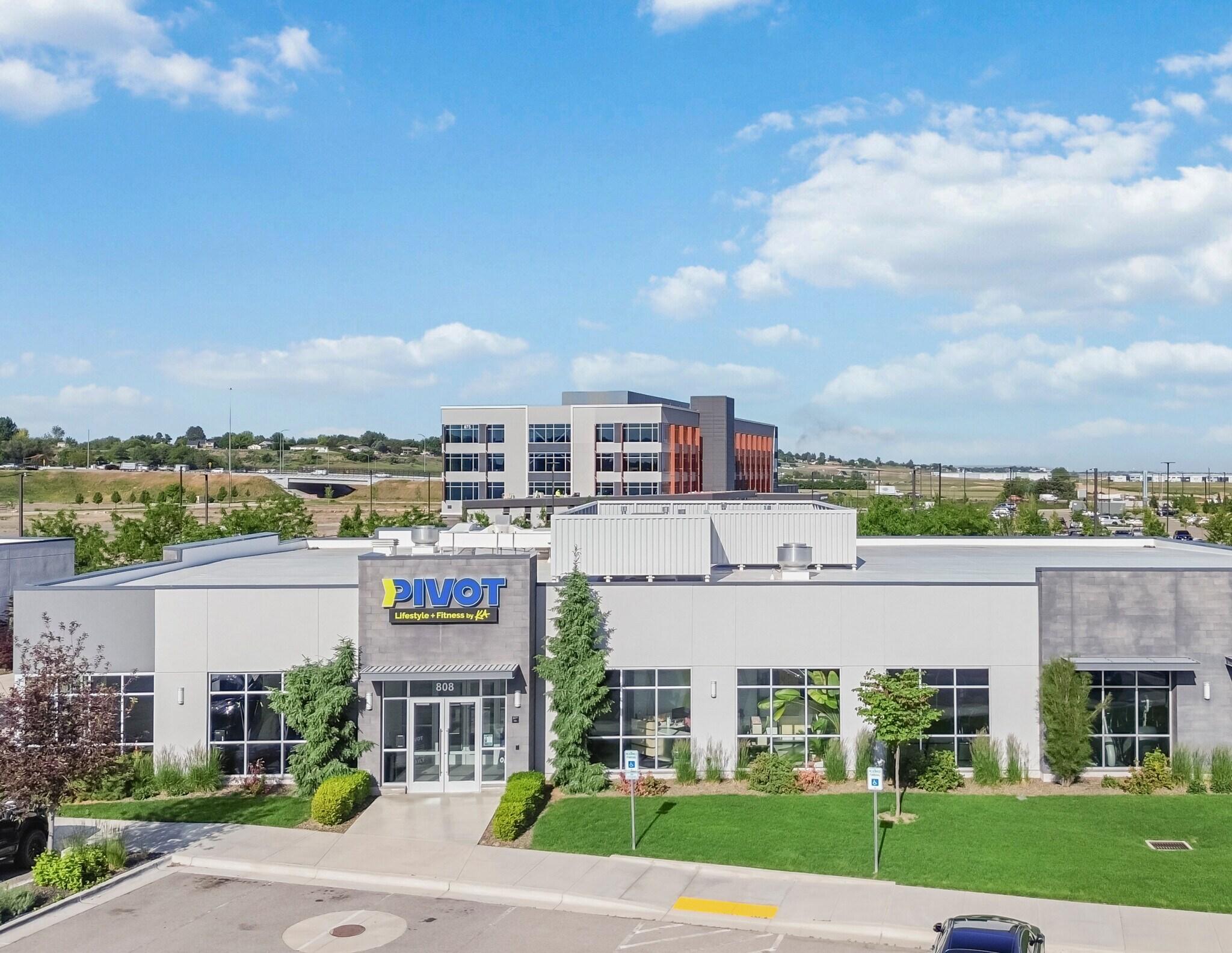 808 S Vanguard Way, Meridian, ID for lease Primary Photo- Image 1 of 15