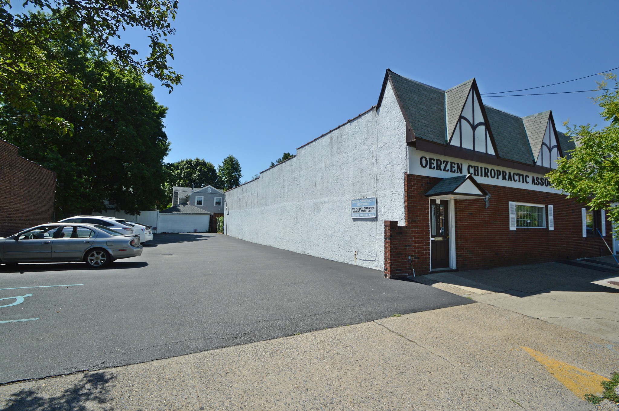 248-36 Jericho Tpke, Bellerose Village, NY for sale Primary Photo- Image 1 of 1