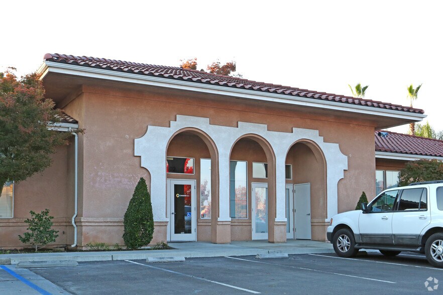 9491 N Fort Washington Rd, Fresno, CA à louer - Photo du bâtiment - Image 3 de 3