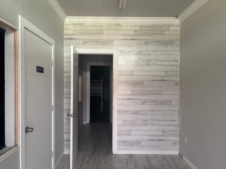 4100 Haltom Rd, Haltom City, TX à louer - Photo du bâtiment - Image 3 de 9