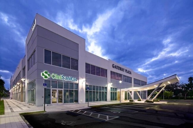 More details for 2000 NW 87th Ave, Doral, FL - Office, Retail for Lease