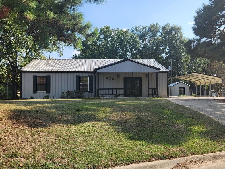 826 Redwater Rd, Wake Village, TX for sale - Primary Photo - Image 1 of 5
