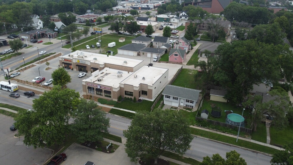 4830 Pioneers blvd, Lincoln, NE à vendre - Photo du bâtiment - Image 2 de 9