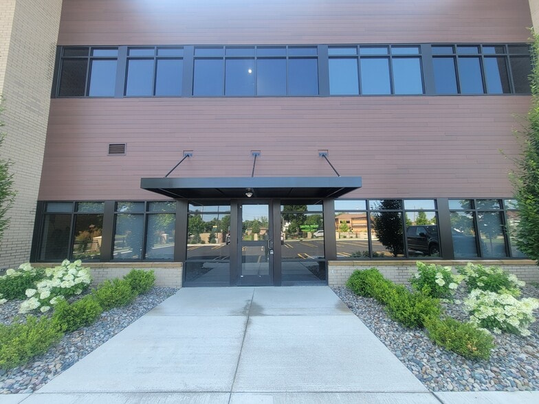 415 Rodd St, Midland, MI à louer - Photo du bâtiment - Image 3 de 7