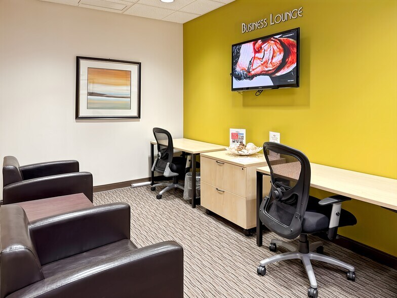 4 Research Dr, Shelton, CT à louer - Photo intérieure - Image 2 de 13