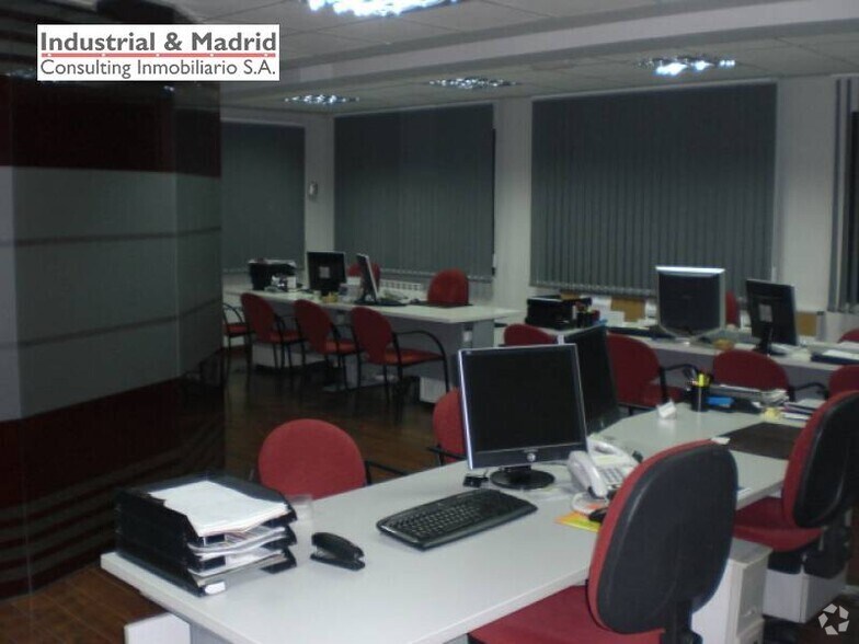 Bureau dans Arganda del Rey, Madrid à louer - Photo du bâtiment - Image 3 de 10