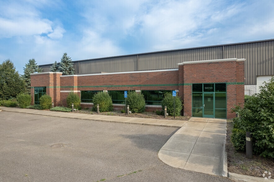 50759 Century Ct, Wixom, MI for lease - Building Photo - Image 3 of 6