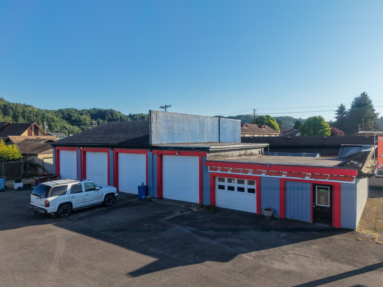 2150 Winchester Ave, Reedsport, OR à vendre - Photo du bâtiment - Image 2 de 9