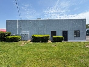 73 Nancy St, West Babylon, NY for lease Building Photo- Image 2 of 4