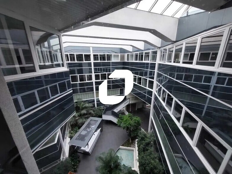 Bureau dans Guyancourt à louer - Photo intérieure - Image 3 de 13