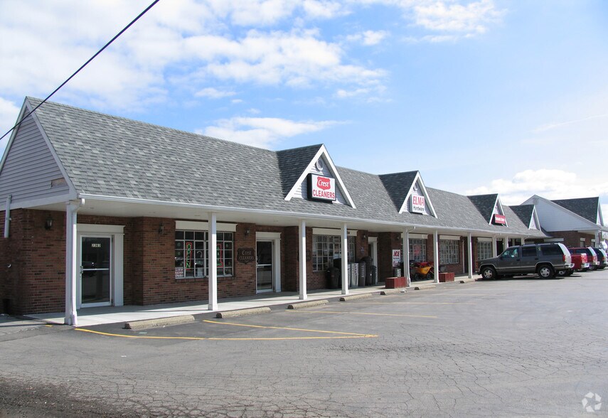 700-1240 Bowen Rd, Elma, NY à louer - Photo du bâtiment - Image 2 de 2