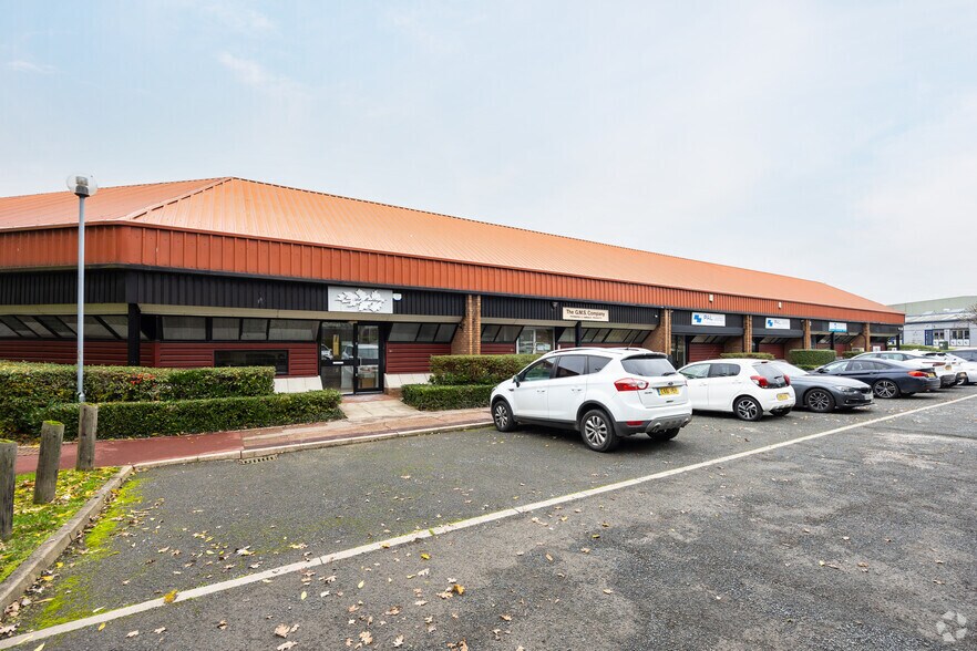 Hornsby Sq, Basildon à vendre - Photo principale - Image 1 de 1