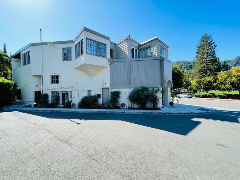 3-11 Ross Cmn, Ross, CA for lease - Building Photo - Image 3 of 12