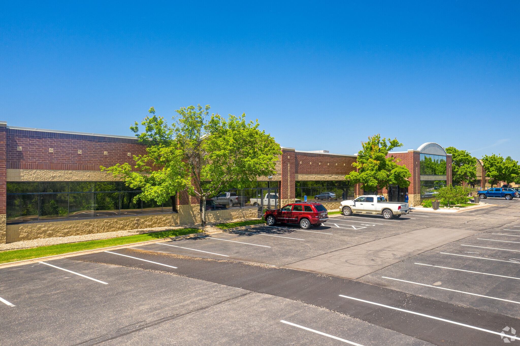 2770 Blue Water Rd, Eagan, MN for sale Building Photo- Image 1 of 8