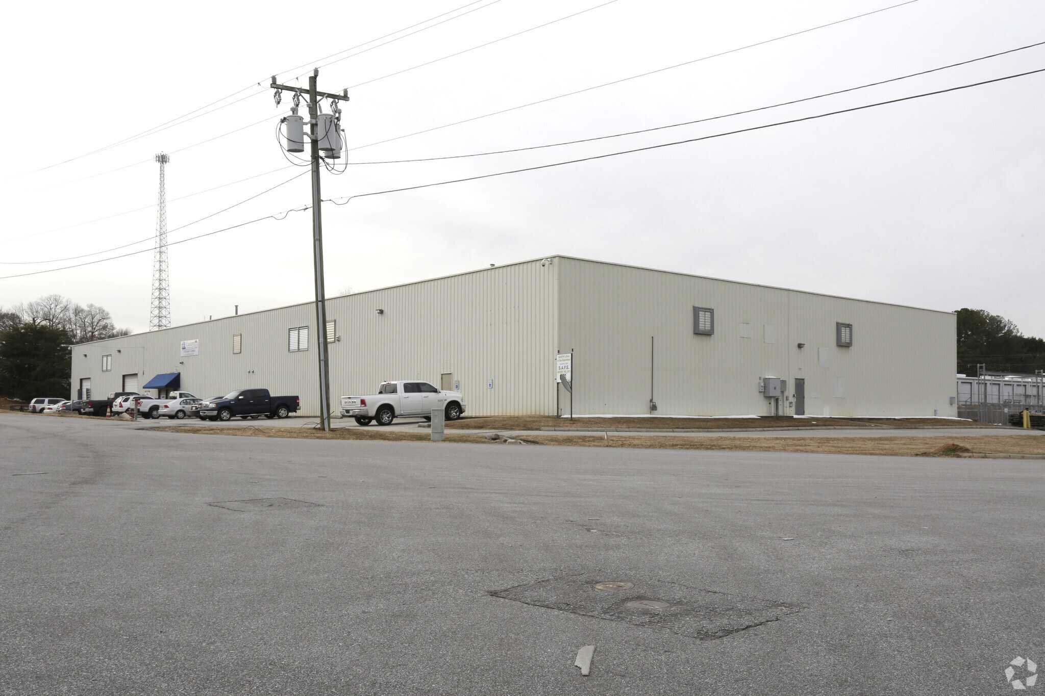 37 Freedom Ct, Greer, SC for lease Primary Photo- Image 1 of 11