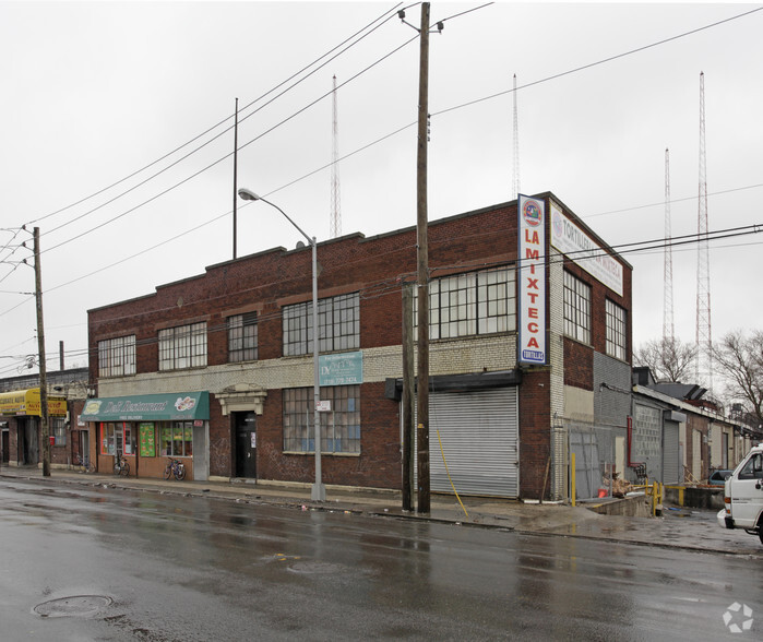 50-00 Grand Ave, Maspeth, NY for lease - Primary Photo - Image 1 of 6