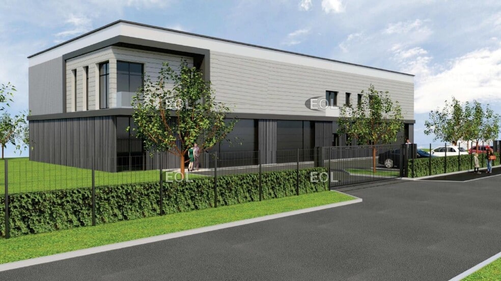 Flex in Morainvilliers for lease - Building Photo - Image 1 of 4