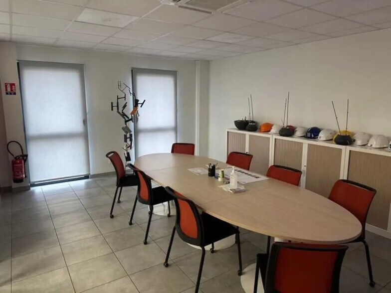 Bureau dans La Boisse à louer - Photo intérieure - Image 3 de 5