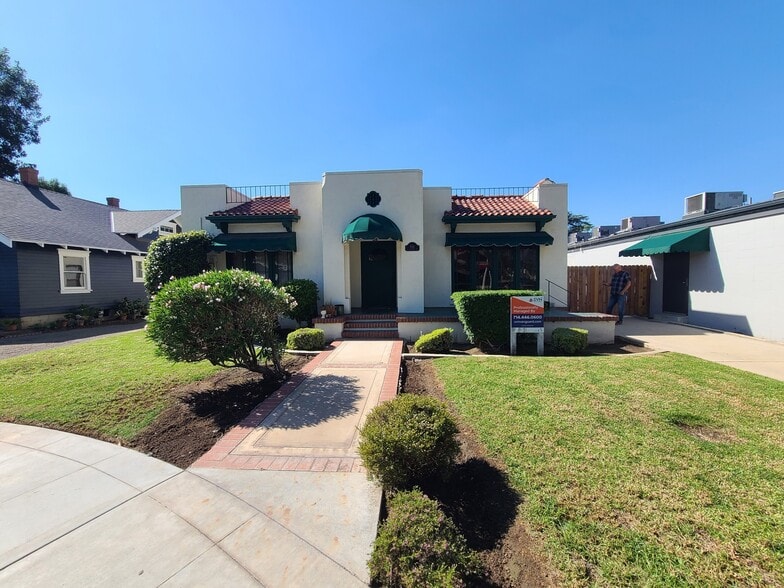 454 S Glassell St, Orange, CA à vendre - Photo du bâtiment - Image 2 de 4