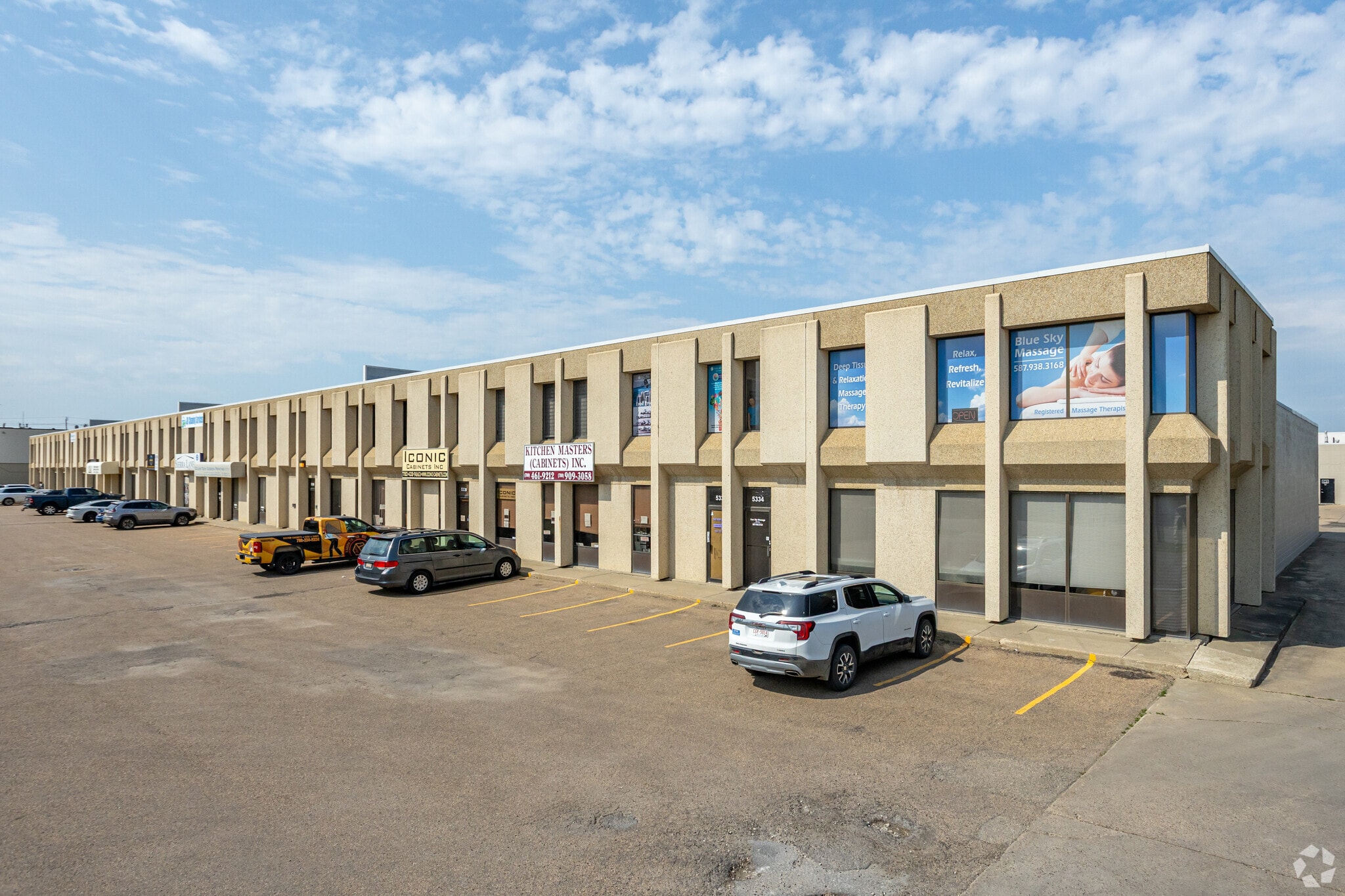 5304-5360 89 St NW, Edmonton, AB à louer Photo principale- Image 1 de 6