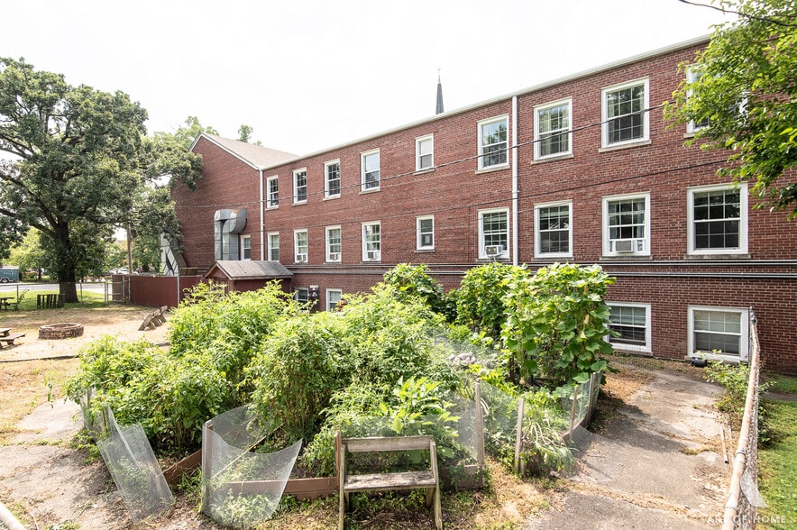 9411 S 51st Ave, Oak Lawn, IL à vendre - Photo du bâtiment - Image 3 de 26