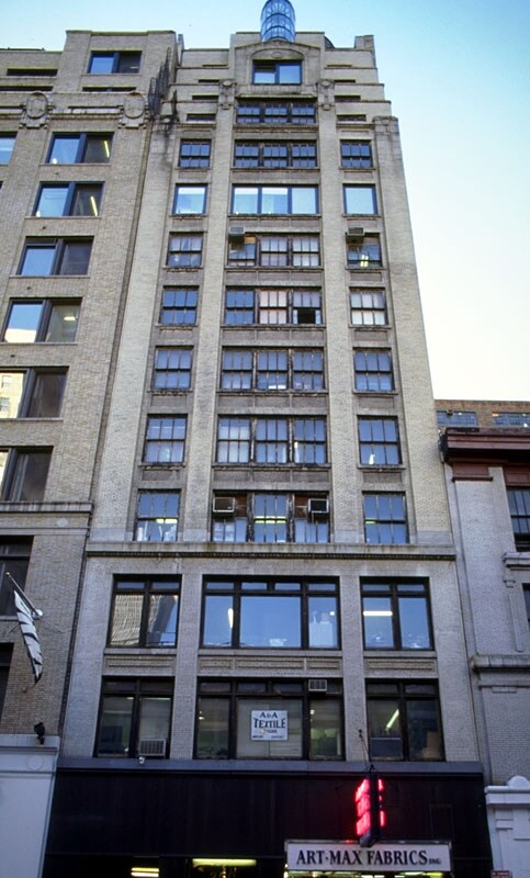 Plus de détails pour 250 W 40th St, New York, NY - Bureau à louer