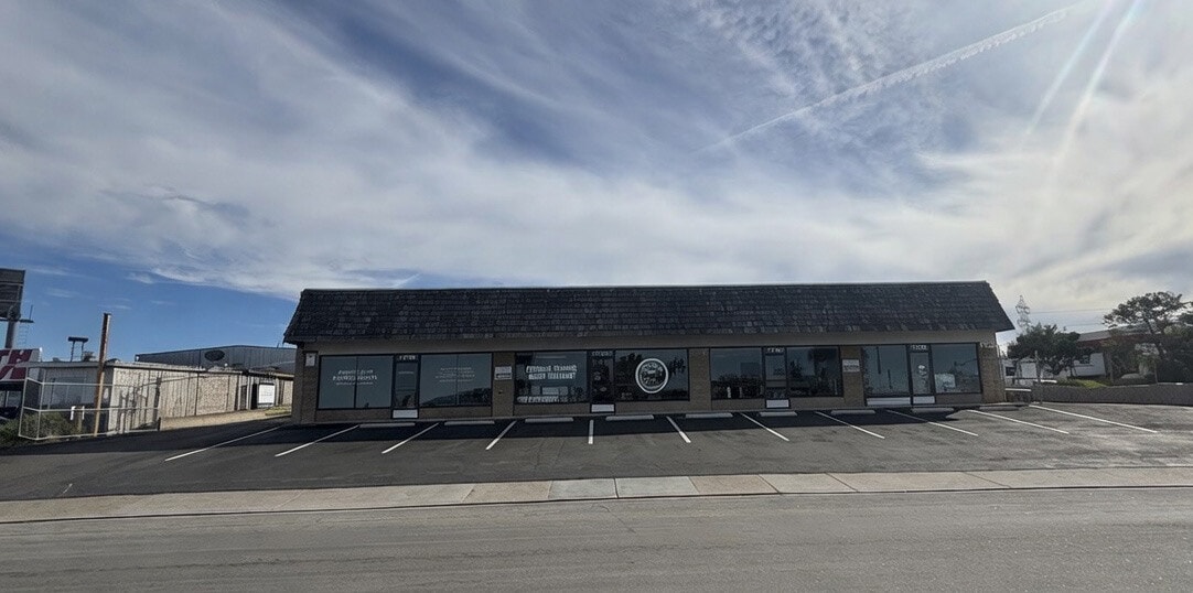 7725-7739 Othello Ave, San Diego, CA for lease Building Photo- Image 1 of 6