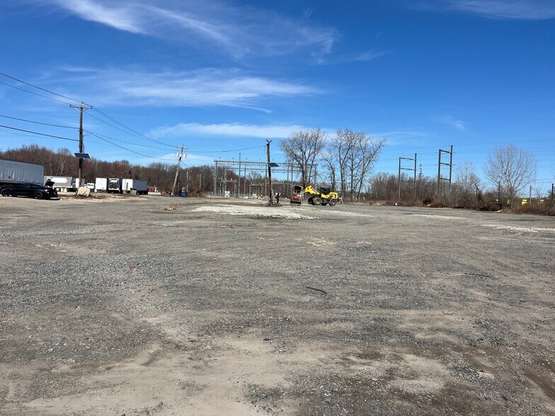 35 Industrial Dr, Hamilton, NJ à louer - Photo du bâtiment - Image 1 de 8