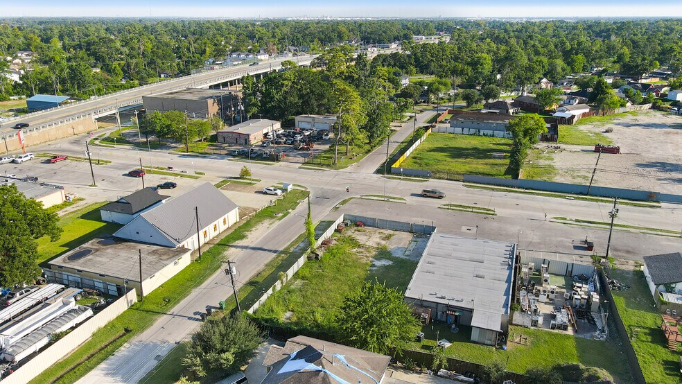 6513 Laura Koppe Rd, Houston, TX à vendre - Photo du bâtiment - Image 2 de 8