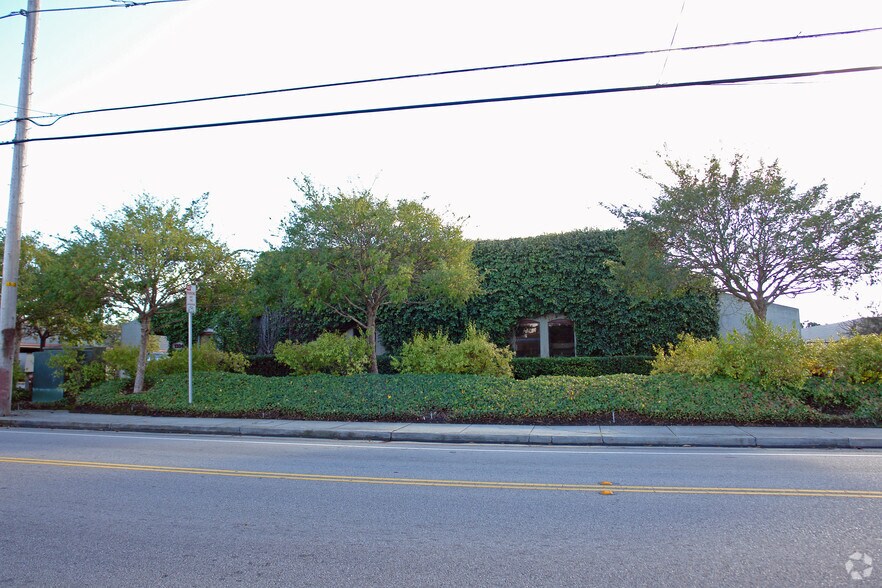 1334 Brommer St, Santa Cruz, CA for lease - Building Photo - Image 2 of 9